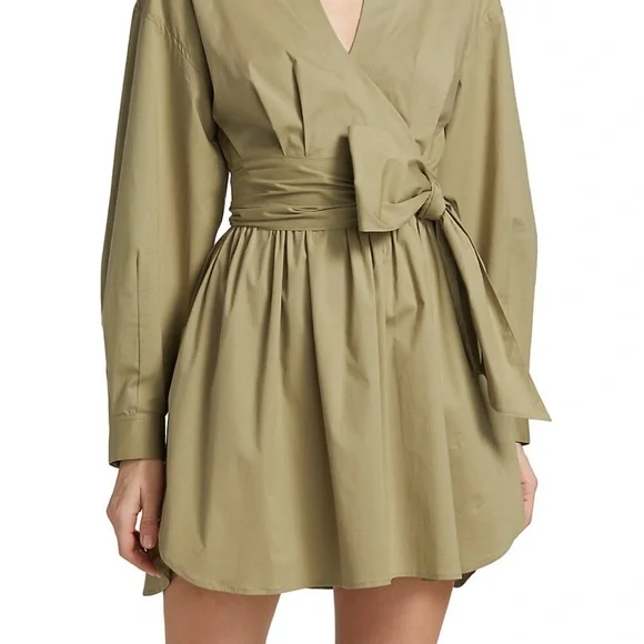 Bailey 44
Chanel Belted Wrap Shirtdress - Picture 2 of 4
